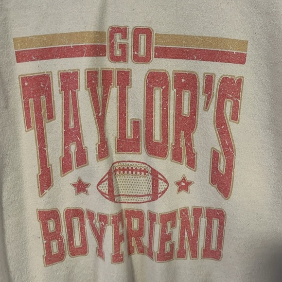 Taylor Swift Sweater - Picture 2 of 4